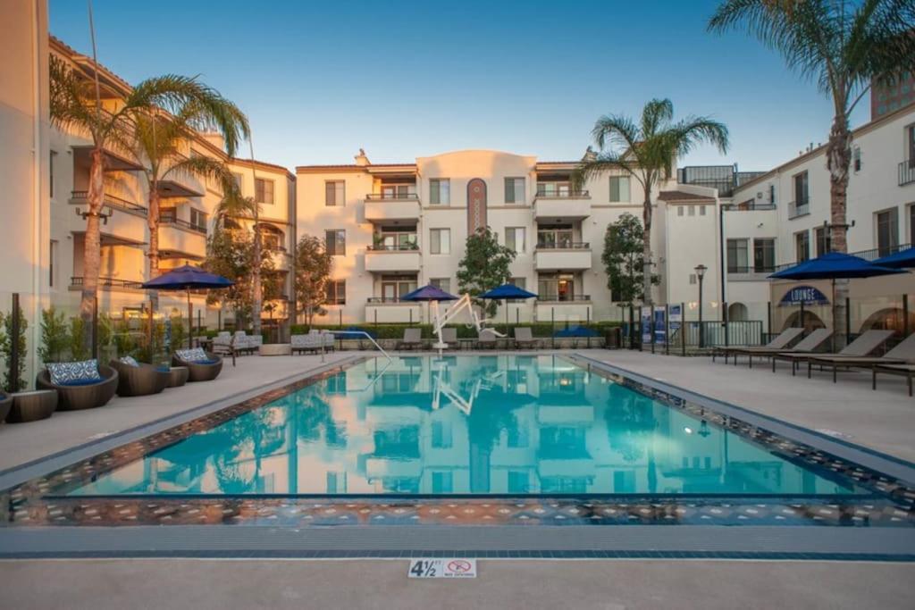 Cozy Large 1 Bedroom Condo By Ucla Los Angeles Exterior photo